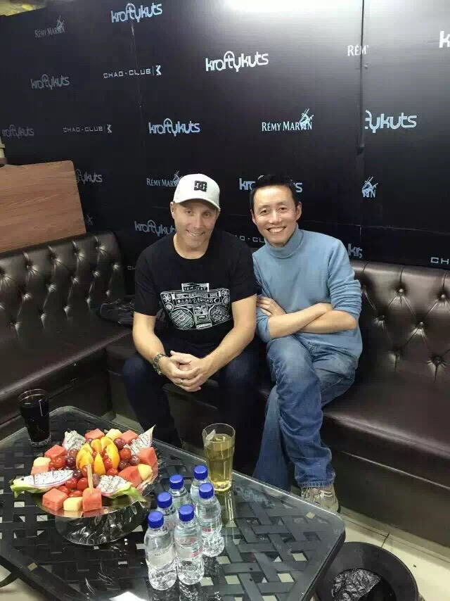 18年的魔羯座男生求脱单!身高173cm,大专学历